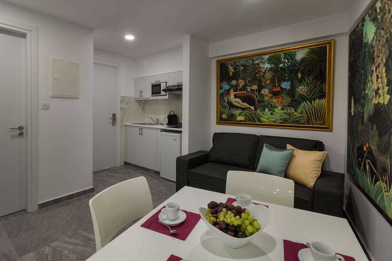 מלון דירות Art & Wine Boutique 3*